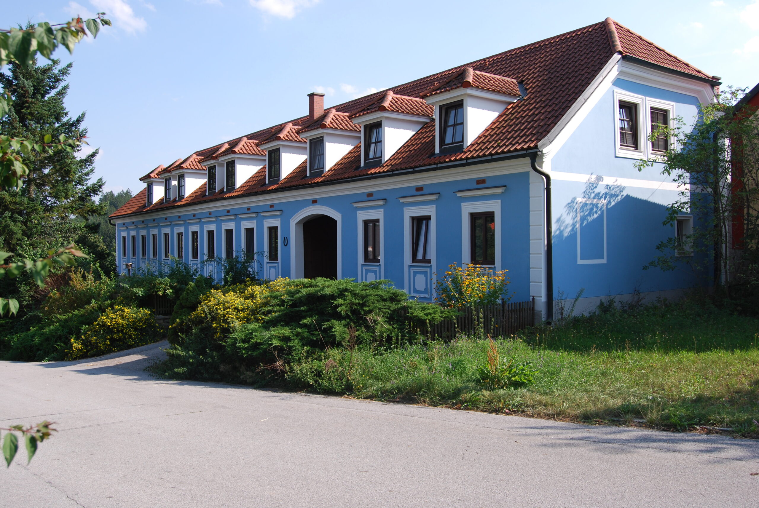Wohnung zu vermieten für Familien oder Wohngemeinschaften